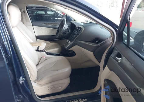 2017 Lincoln Mkc Reserve z USA, uszkodzony, nr VIN 5LMCJ3D90HUL32327